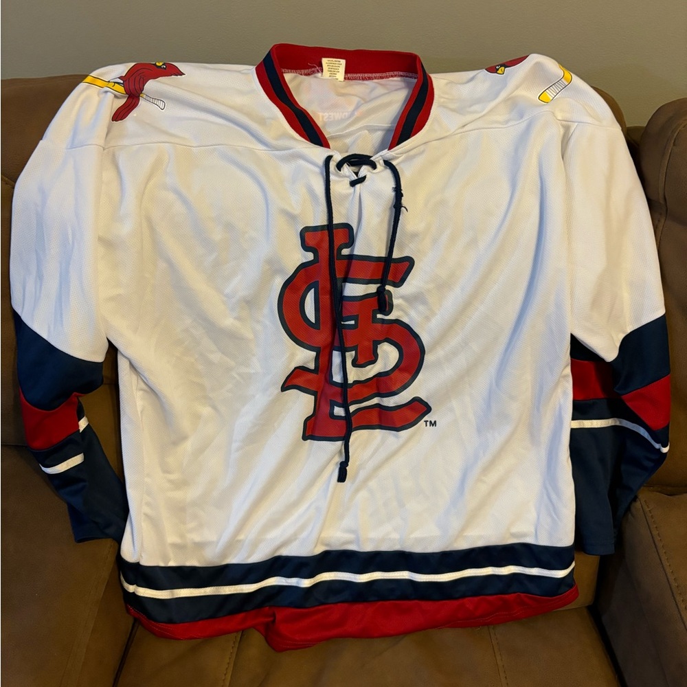 St. Louis Cardinals jersey, size large